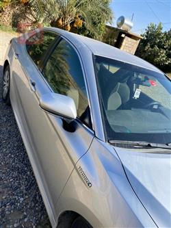 تۆیۆتا کامری